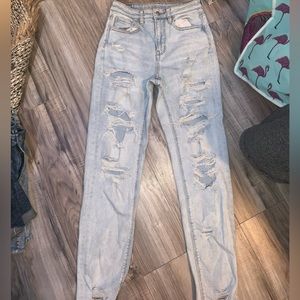 American Eagle Mom Jean